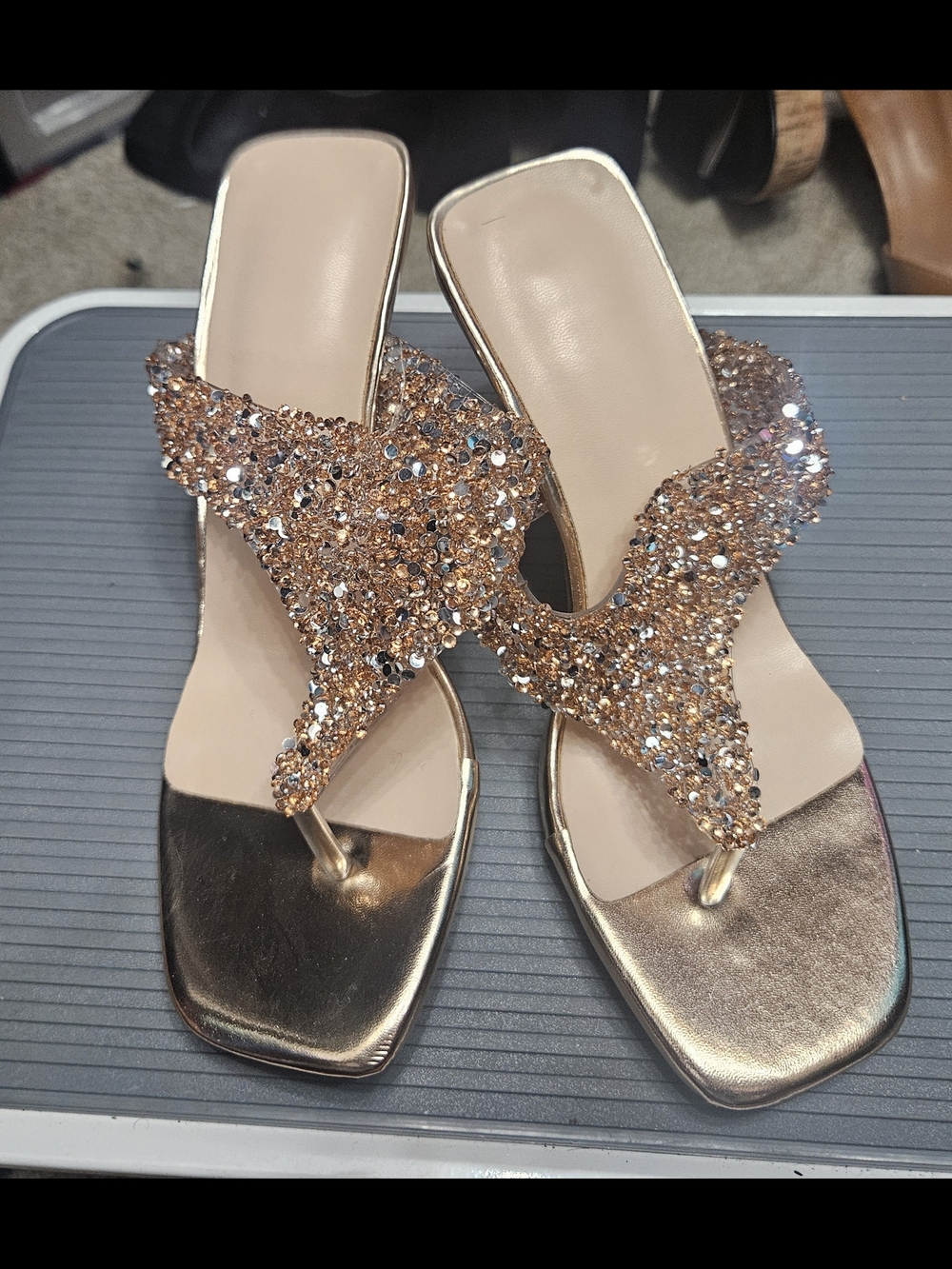 Women's Rose Gold Jeweled Thong Sandals - Elegant Sparkle